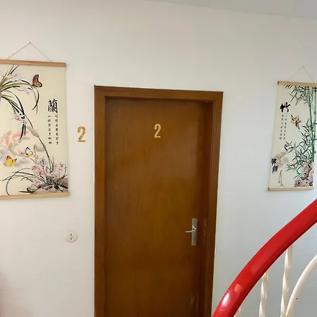 A Niederkorn فندق-كبسولة *