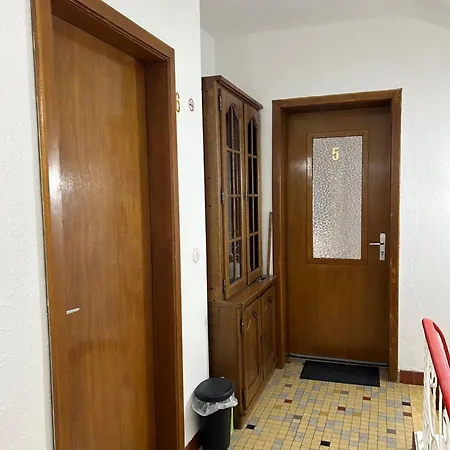 A Niederkorn فندق-كبسولة *