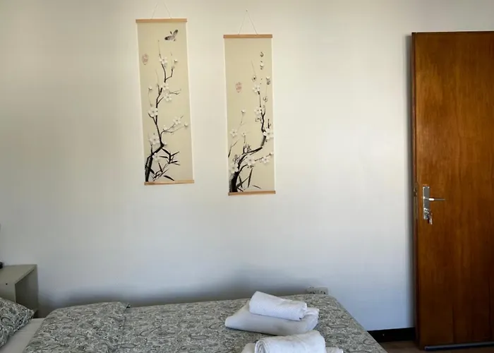 A Niederkorn 胶囊旅馆 迪弗当日